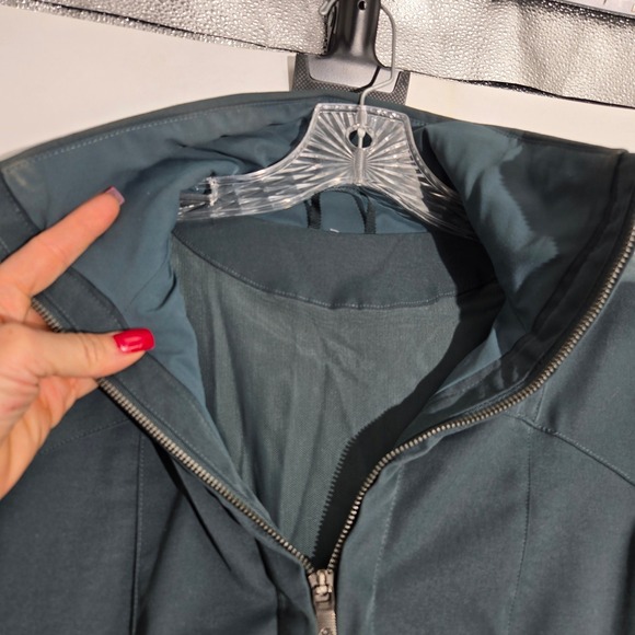 Lululemon 6 Like A Glove Athleisure Full Zip Jacket Teal Green Water Resistant - Picture 3 of 11